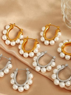French Exquisite Small Pearl Stud Earrings Female Design Temperament Earrings Fresh Sweet Earrings