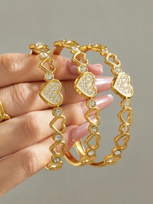 Temperament Personality Hollow out Love Stainless Steel Gold-Plated Bracelet Female Light Luxury Sweet Beauty Ornament