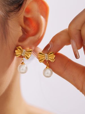 Baroque Natural Artificial Pearl Earrings Women's French Vintage Bow Diamond Stud Earrings Stainless Steel Gold-Plated Light Luxury Earrings