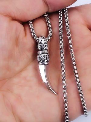 Pendant European Temperament Distressed Couple's Wolf Tooth Pendant Lucky Jewelry Stainless Steel Necklace