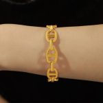color: Z323-Gold Bangle
