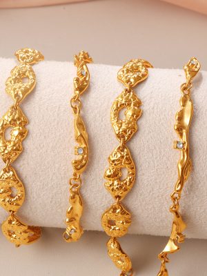 Gold Texture Hollow Bracelet Vintage Quality Design Micro Rhinestone Decorative Adjustable Bracelet