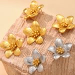 18K Gold Flower Stud Earrings Simple and Light Luxury Earrings Graceful Personality Flower Stainless Steel Earrings