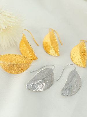 French Artistic Retro Stainless Steel Leaf-Shaped Earring Design Golden Nail High-Grade Earrings