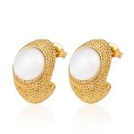 color: Gold Off-white Color