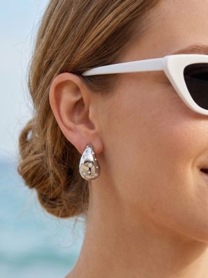 New French Style Stainless Steel Inlaid Czech Diamond Anti-Pearl 18K Gold-Plated Earrings Premium Ornament