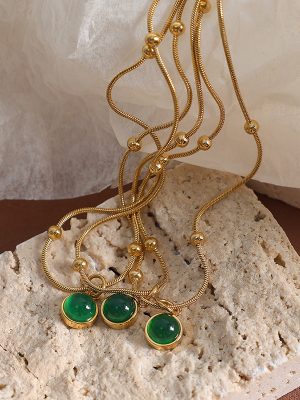 French Retro Simple Green Aventurine Natural Stone round Pendant Necklace Stainless Steel 18K Gold Plating Clavicle Chain