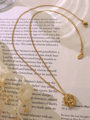 Geometric Irregular Concave-Convex Imitation Walnut Shell Pendant Necklace Stainless Steel Plated 18K Gold Head Ornament