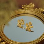 Design Golden Flower Irregular Striped Stud Earrings New Retro Affordable Luxury Earrings All-Matching Graceful