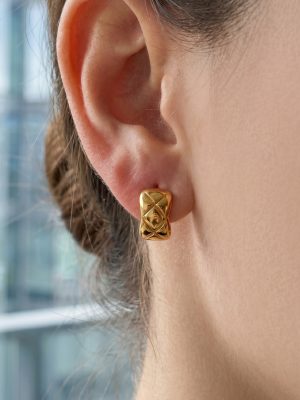 Glossy Rhombus Earrings CNC Carved Earrings Light Luxury Personalized Graceful and Wild Design Stainless Steel Studs