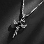 color: Serpentine Black Rhinestone + Stainless Steel Chain