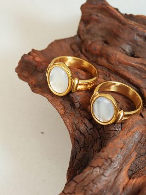 French Style Retro White Sea Shell Charming Ring Bracelet Plated 18 Real Gold Stainless Steel Index Finger Ring Ornament A256