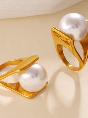 New Retro Cold Imitation Pearl Ring Stainless Steel 18K Gold Plating Design Temperament Female