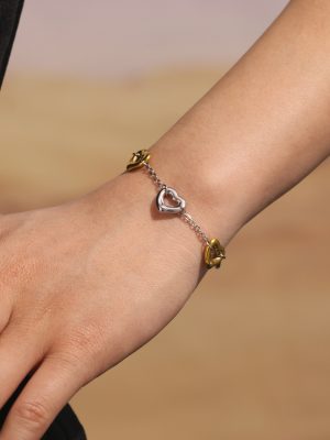 Stainless Steel Jewelry Buckle Hollow Heart-Shaped Welding Bracelet 18K Gold-Plated Design Heart-Shaped Ornament