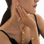 Simple Personality Geometric Hemp Flowers Chain Ornament Diamond-Studded Design Light Luxury Stainless Steel Gold-Plated Jewelry Set