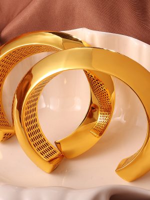 Light Luxury Wide Gold Bracelet Geometric Glossy Design Atmospheric Versatile Opening