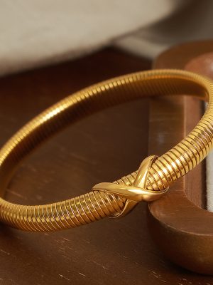 New Personalized Design All-Match Stainless Steel 18K Gold Plating Spring Bracelet Ornament Female