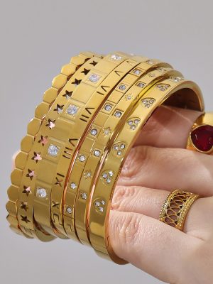 Stainless Steel Carved Roman Digital Buckle Bracelet PVD Gold Plated Inlaid Zircon Light Luxury Bracelet Ornament