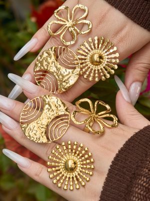 Light Luxury Advanced Stainless Steel Ring 18K Gold Plated Adjustable Opening Design Flower Sun Pattern Ring