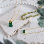 Simple Commute Personality Elegant Inlaid Design Green Ornament Minimalist Stainless Steel Gold-Plated Necklace Female