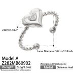 color: Z282-Inlaid Zircon Heart Shape Steel Color Bangle