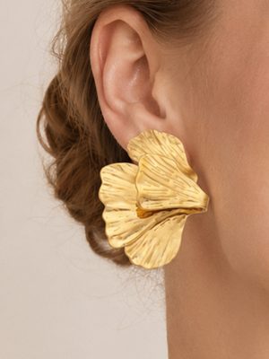 Simple Women's Three-Dimensional Flower Earrings Exaggerated Personalized Stainless Steel Studs Earrings