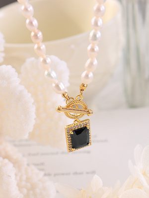 Natural Freshwater Pearl Non-Fading Glossy Necklace Heavy Industry Black Zircon Pendant OT Buckle Clavicle Chain Gold Plated Jewelry