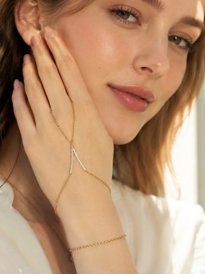Cold Simple Shiny Zircon Stainless Steel Finger Chain Integrated Chain Female Accessories Accessories