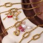 Personalized Natural Stone Pearl Heart Hollow Bracelet All-Match Dripping Oil Red Chilli Stainless Steel Claw Bag