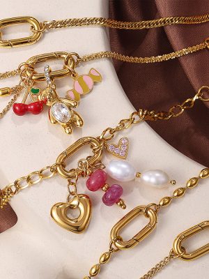 Personalized Natural Stone Pearl Heart Hollow Bracelet All-Match Dripping Oil Red Chilli Stainless Steel Claw Bag