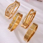 Stainless Steel Hollow Sheet with Pattern Buckle Bracelet Simple Personality Inlaid Zircon Plated 18K Real Gold Bracelet
