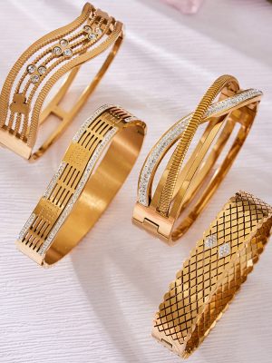 Stainless Steel Hollow Sheet with Pattern Buckle Bracelet Simple Personality Inlaid Zircon Plated 18K Real Gold Bracelet