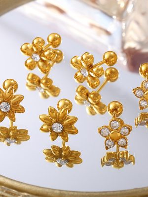 Exquisite Small and Sweet Flower Heart Shape with Diamond Earrings Stainless Steel Bright Variety Earrings