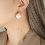 color: F679-Gold White Pearl Earrings