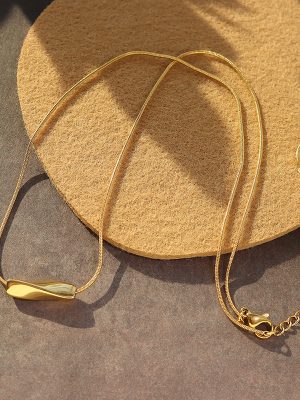 Women's Twisted Tube Necklace Simple Stainless Steel Plated 18K Real Gold Clavicle Chain Jewelry