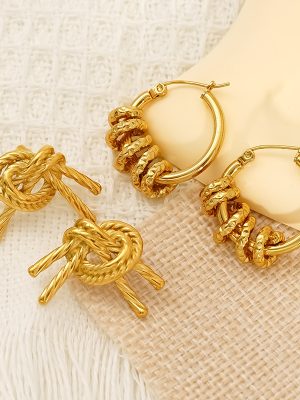 Cool stainless steel earrings for women, weaving all-matching, personality affordable luxury graceful earrings.