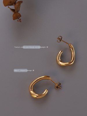 French Ornament C- Type Slimming round Face Earrings Stud Earrings Stainless Steel Material 18K Gold Plating Simple Earrings