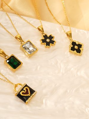New Simple Necklace Women's Design Stainless Steel Diamond-Embedded Personality All-Match Clavicle Chain Ornament Exquisite
