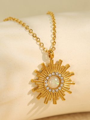 New Retro Design Necklace SUNFLOWER Pendant White Pearl Diamond-Embedded Exquisite Item Long Chain