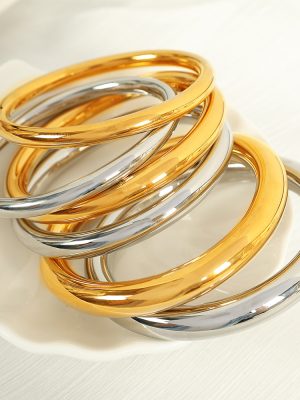 Classic Simple Bracelet Glossy Bracelet for Women Light Luxury Cold Bracelet Plated 18K Gold Big Gas All-Match Jewelry for Women