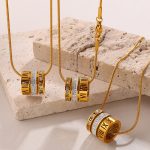 New Diamond-Embedded Small Waist Pendant Stainless Steel 18K Gold-Plated Light Luxury Necklace for Women