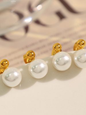 Pearl Stud Earrings Girls New Autumn and Winter Light Luxury Temperament Advanced French Earrings Simple
