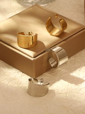 Simple and Cool Exquisite Glossy C- Shaped Wide Face High Class Elegant Personality Stainless Steel Studs Earrings