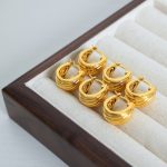 New Retro High Class Elegant U-Shaped Earrings Stainless Steel Plated 18K Gold Earrings Jewelry Women
