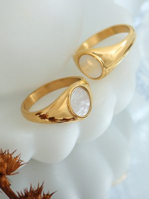 French Style Personalized Commuter Inlaid Natural Growth White Sea Shell Ring Stainless Steel Gold Plated Non-Fading Ring Bracelet