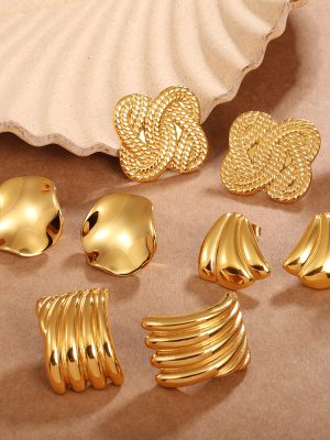 Retro Style Woven Pattern Four-Leaf Stud Earrings Three-Dimensional Texture Exquisite Quality Earrings