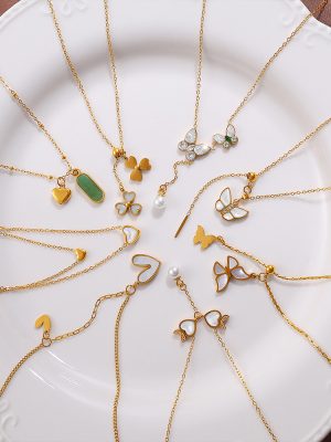Beautiful Design Double-Layer Pendant Necklace Stainless Steel Plated 18K Gold Love Jewelry for Women