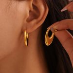 INS Stainless Steel Fine Polished U-Shaped Glossy Earrings Female PVD Electroplated Real Gold Earrings