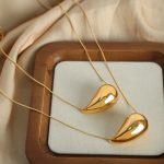 New Versatile Personalized Design Stainless Steel Gold Plated Water Drop Pendant Clavicle Chain Necklace Ornament