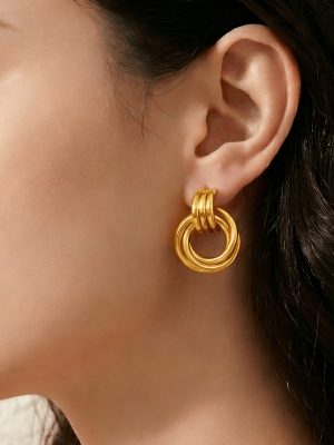 Gold double-layer circular stainless steel earrings with textured C- shaped exaggerated earrings, U-shaped ear clips for women.